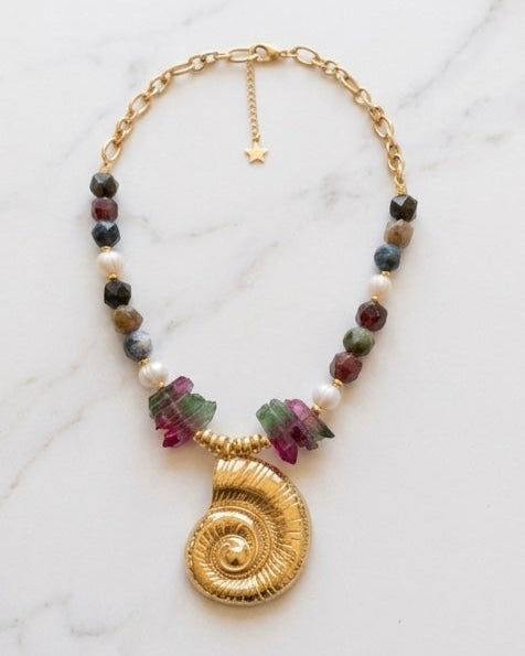 COLLAR CONCHA TROPICAL