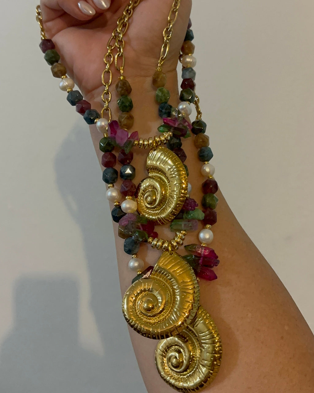 COLLAR CONCHA TROPICAL